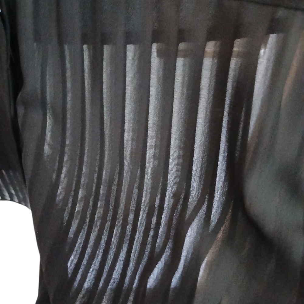 Long tunic style blouse - Picture 3 of 4
